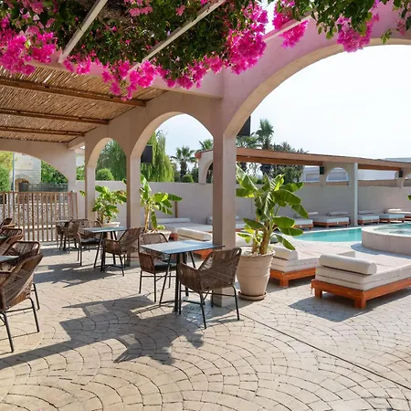 Bay Art Boutique - Adults Only Hotell 4*