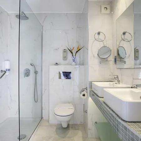 Bay Art Boutique - Adults Only 4*