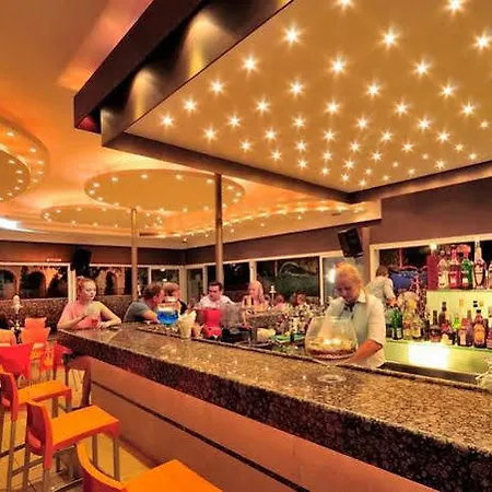 Bay Art Boutique - Adults Only Hotell 4*