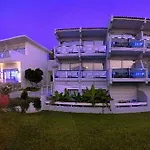 Bay Art Boutique - Adults Only Otel 4*