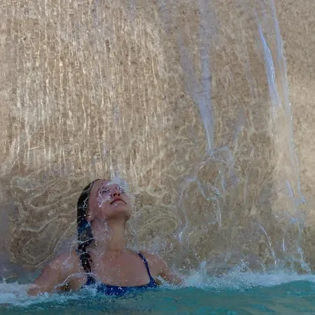 ホテル Bay Art Boutique - Adults Only 4*