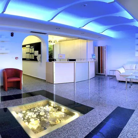 Bay Art Boutique - Adults Only Otel 4*