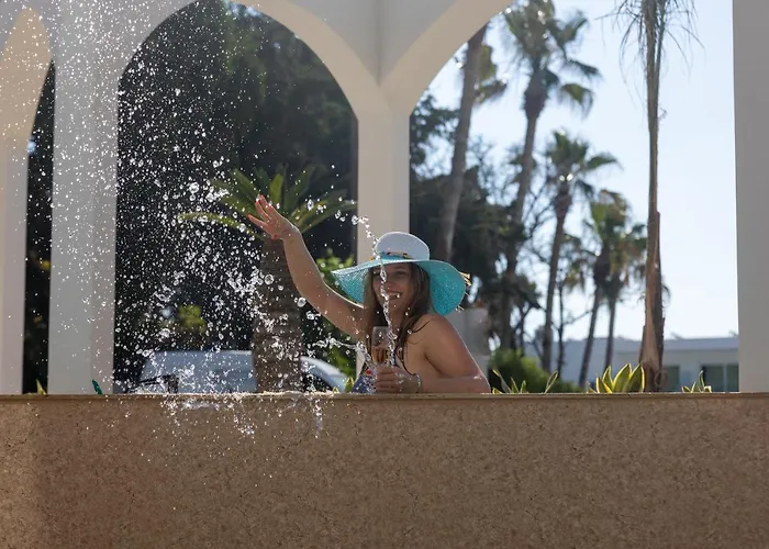 Bay Art Boutique - Adults Only 4*