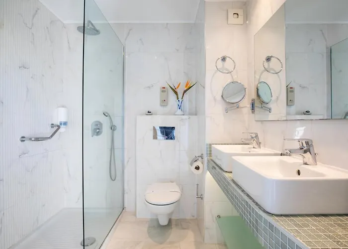 Bay Art Boutique - Adults Only Otel